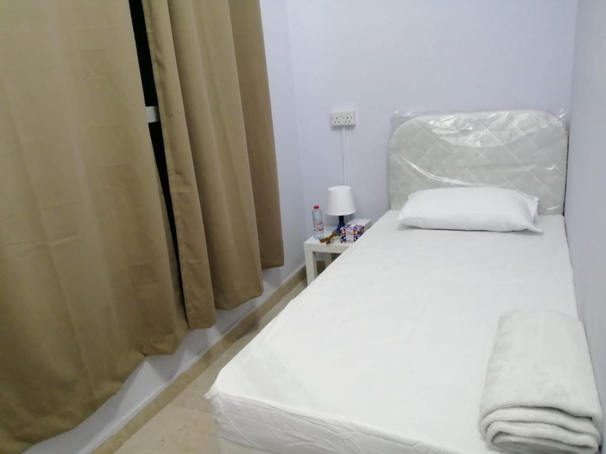 Albarsha 1 Hostel By Phm Dubai Buitenkant foto