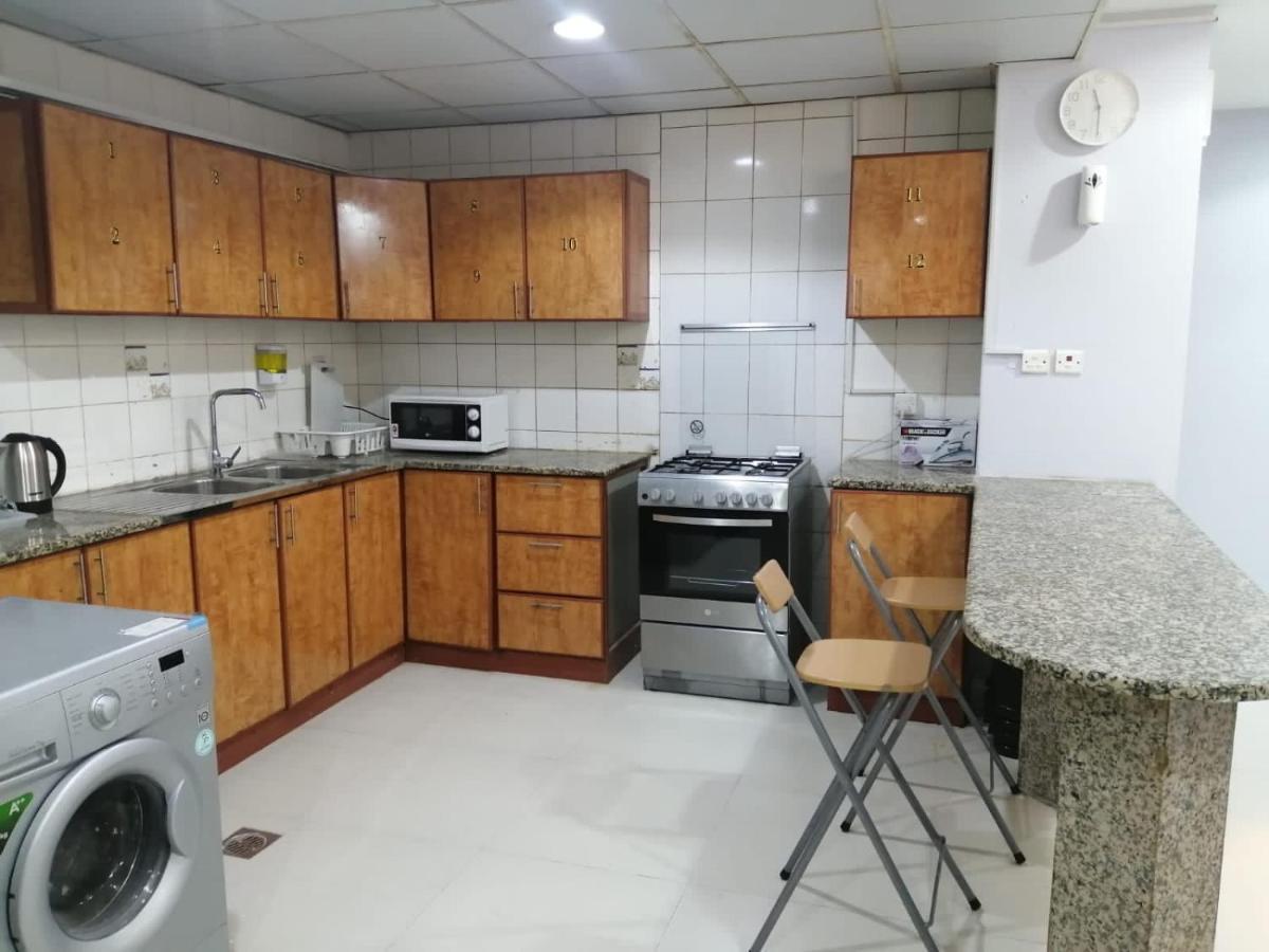 Albarsha 1 Hostel By Phm Dubai Buitenkant foto
